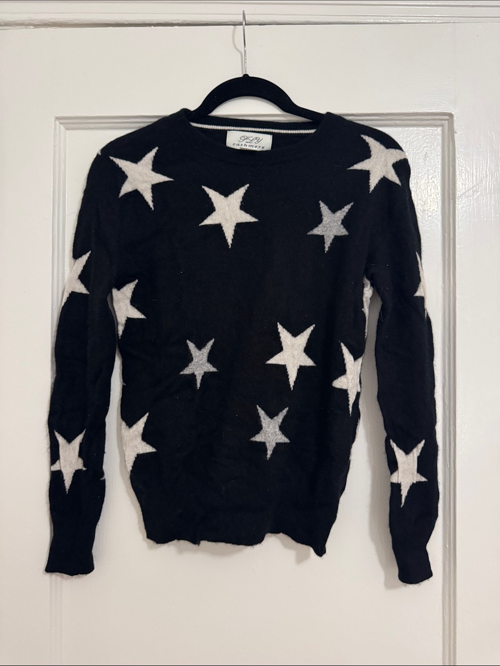 CASHMERE Black Star-Print Crewneck Sweater